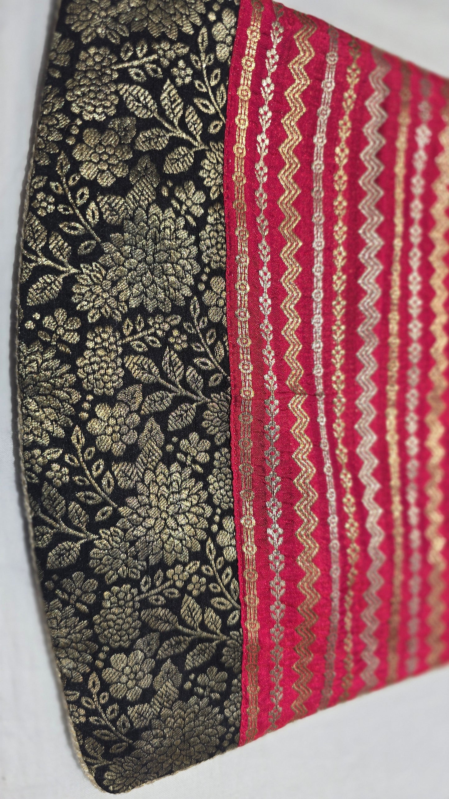 Ayaan Emerald Gold Embroidered Festive Potli